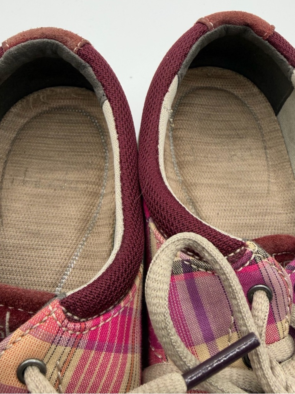 Dansko Plaid Canvas Sneakers Womens 39 8.5 Pink Burgundy Comfort Lace Up - Picture 7 of 9